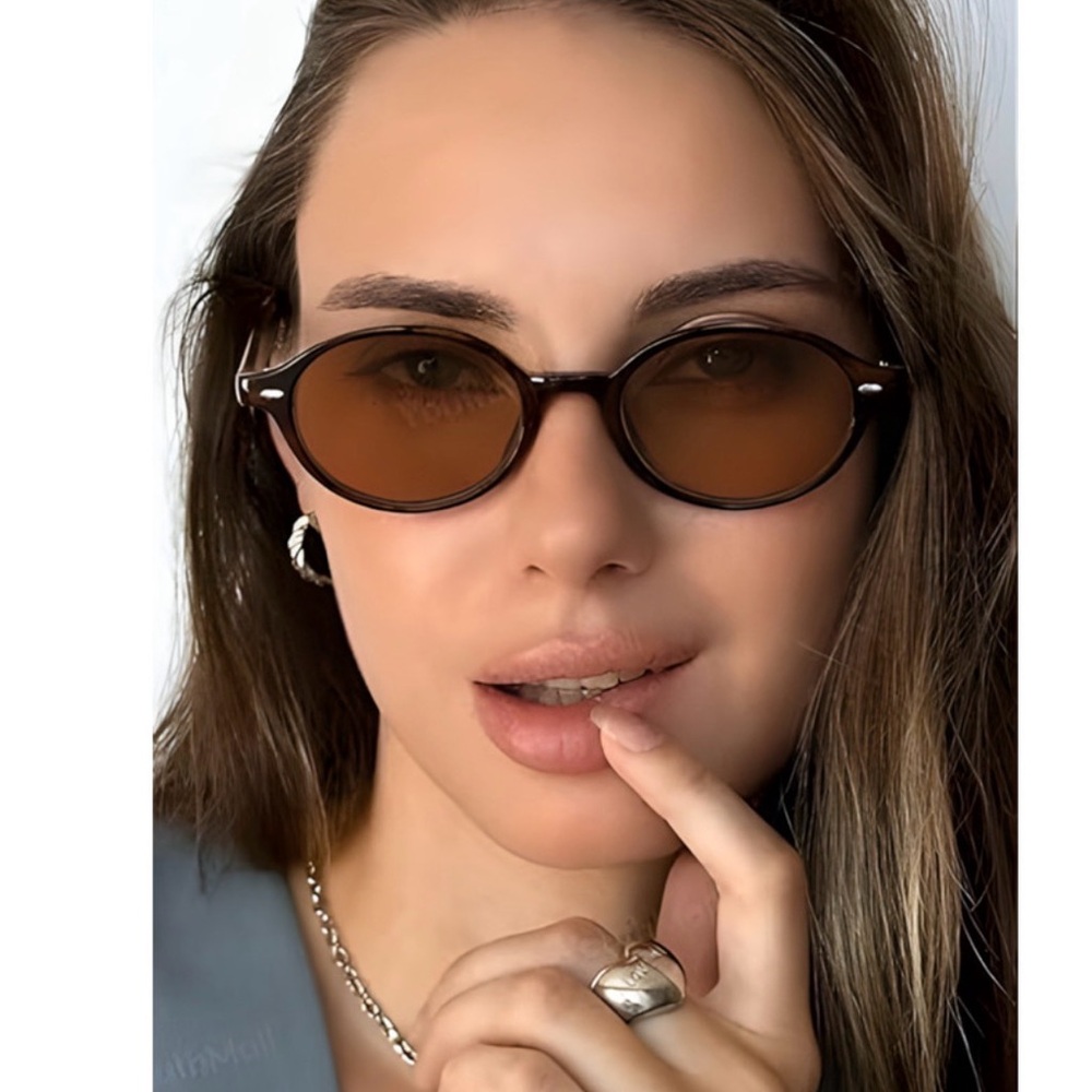 Tortoise Shell Round Sunglasses - Picture 2 of 2